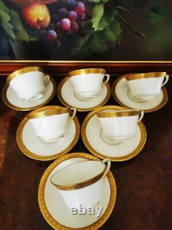 Royal Worcester Tea Coffee Cups & Saucers Ambassador Pattern Vintage