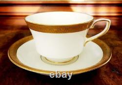 Royal Worcester Tea Coffee Cups & Saucers Ambassador Pattern Vintage