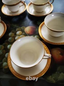 Royal Worcester Tea Coffee Cups & Saucers Ambassador Pattern Vintage