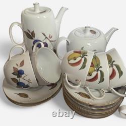 Royal Worchester 47-Piece Tableware Set, Evesham Pattern, Gold Rim, 1961