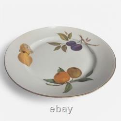 Royal Worchester 47-Piece Tableware Set, Evesham Pattern, Gold Rim, 1961