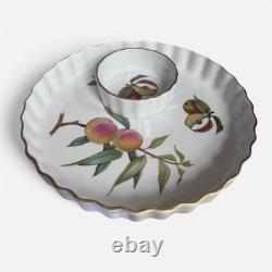 Royal Worchester 47-Piece Tableware Set, Evesham Pattern, Gold Rim, 1961