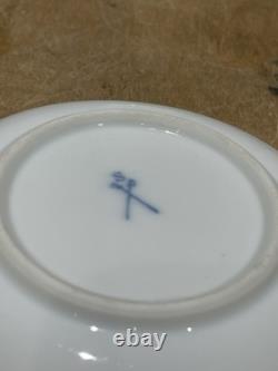 Schlesische Porzellanfabrik Louis Lowinsohn Tea Cups And Saucers Gold Trim