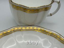 Set of 4 Royal Crown Derby Bone China CARLTON GOLD Cups & Saucers