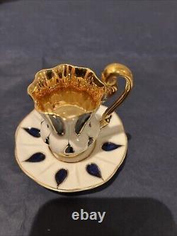 Small VTG Tea Set of Cups With Saucer Teapot with Gold Rim