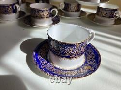 Superb12x Royal Worcester Sandringham Cobalt Blue and Gold teacup withsaucers