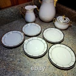 Thun 1794 Czech Porcelain Tea Set of 13 Teapot, Creamer, Sugar, Cups & Saucers