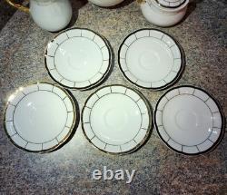 Thun 1794 Czech Porcelain Tea Set of 13 Teapot, Creamer, Sugar, Cups & Saucers