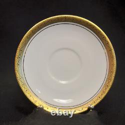 Tirschenreuth Set of 4 Demitasse Cups & Saucers 1940+ White withEncrusted Gold HTF