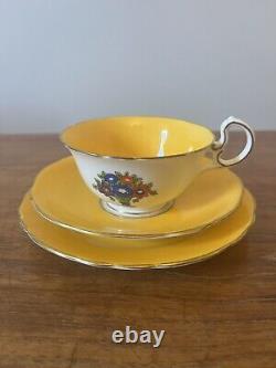 VERY RARE Vintage Aynsley Yellow & Gold 2993 Tea Cups, Saucers and Side Plates