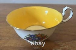 VERY RARE Vintage Aynsley Yellow & Gold 2993 Tea Cups, Saucers and Side Plates