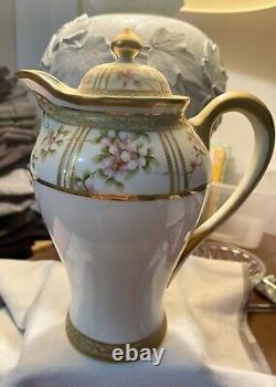 Vintage NIPPON Floral Gold Gilt Embellished Tea Set with 4 cups/saucers VGC