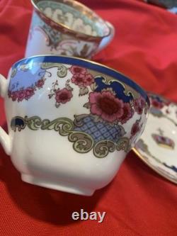 Vintage Queen Elizabeth Cups & saucers 80th birthday and 22kt Gold Pair MINT
