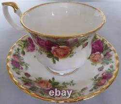 Vintage Royal Albert Set of 6 Tea-cups & Saucers Dated 1962 Old Country Roses