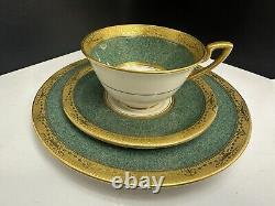 Vntg Royal Worchester England Emerald Green & Gold Cups Saucers & Salad Plates