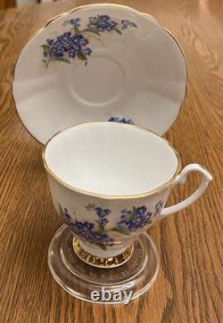 Vtg Consort Fine Bone China England (5) Tea Cups/Saucers Gold Trim Blue Flowers