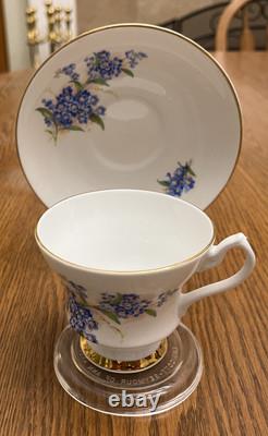 Vtg Consort Fine Bone China England (5) Tea Cups/Saucers Gold Trim Blue Flowers