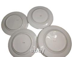 Vtg X-Mas Holly Dinnerware Set 24 Piece. Cups. Saucers. Plates. Gold Trim