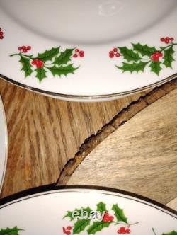 Vtg X-Mas Holly Dinnerware Set 24 Piece. Cups. Saucers. Plates. Gold Trim