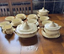 WEDGWOOD Bone China GOLD Pattern 12 Piece Sets Total 21 Pieces (Used) England
