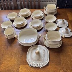 WEDGWOOD Bone China GOLD Pattern 12 Piece Sets Total 21 Pieces (Used) England