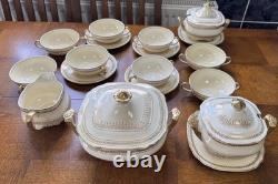 WEDGWOOD Bone China GOLD Pattern 12 Piece Sets Total 21 Pieces (Used) England