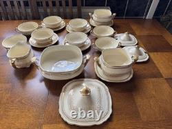 WEDGWOOD Bone China GOLD Pattern 12 Piece Sets Total 21 Pieces (Used) England
