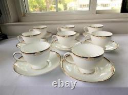 Wedgwood Cavendish Fine Bone China Leigh Shape Footed Cups & Saucers Set 8