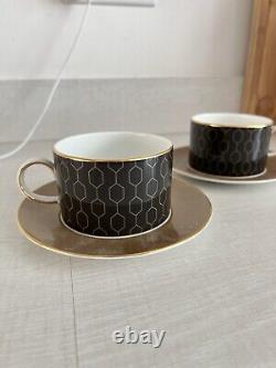 Wedgwood Gio Gold Honeycomb teacup and saucer x 2