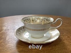 Wedgwood Gold Florentine bone china Peony shape 7 cups & saucers W4219 bl. Mark
