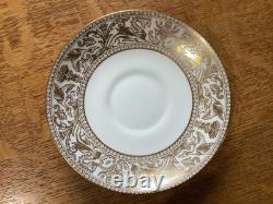 Wedgwood Gold Florentine bone china Peony shape 7 cups & saucers W4219 bl. Mark