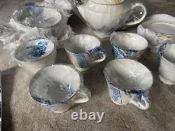Wedgwood Signet Gold 6 Person Tea Set 1994 96 NEW Cups Saucers Plates Tea Pot