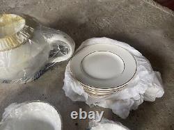 Wedgwood Signet Gold 6 Person Tea Set 1994 96 NEW Cups Saucers Plates Tea Pot