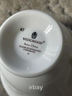 Wedgwood Signet Gold 6 Person Tea Set 1994 96 NEW Cups Saucers Plates Tea Pot