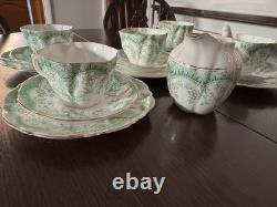 Wellington JHC & Co Antique Bone China Tea Set 16 Pieces Wellington JHC & Co Antique Bone China Tea Set 16 Pieces